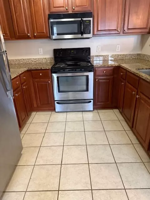 190 Valencia Dr, Jacksonville, NC 28546