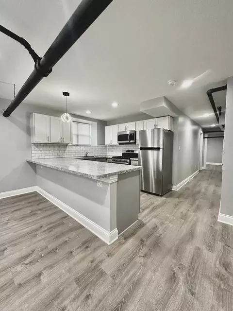 6257 N Lakewood Ave, Chicago, IL 60660