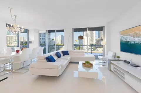 2602 E Hallandale Beach Blvd, Hallandale Beach, FL 33009