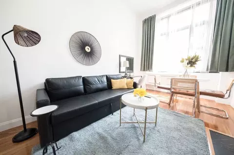 W 86th St, New York, NY 10024