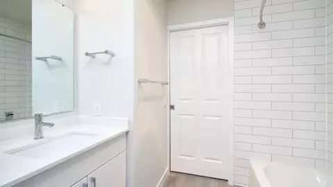 938 110th Ave NE, Bellevue, WA 98004 photo 33