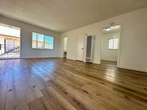 12522 Truro Ave, Hawthorne, CA 90250