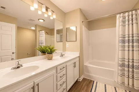 215 William Penn Plz, Durham, NC 27704 photo 11
