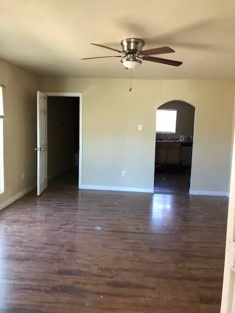 4010 Lee St, Greenville, TX 75401