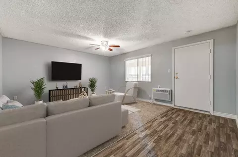 4505 Paradise Rd, Paradise, NV 89169