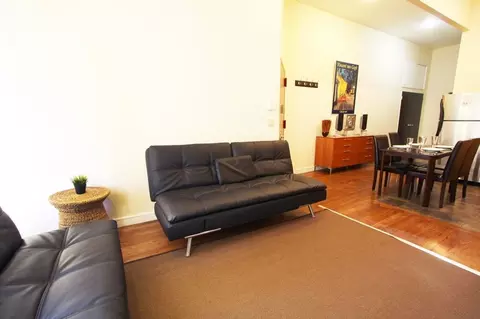 200 E 11th St, New York, NY 10003
