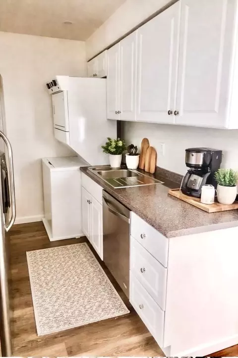 2665 S Bruce St, Winchester, NV 89169