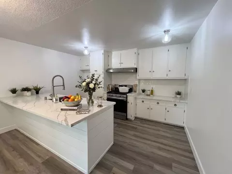 445 E Magnolia Blvd, Burbank, CA 91501
