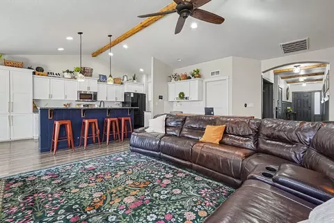 304 Cliff Swallow Ave, Caldwell, ID 83605