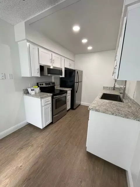 1830 E Fir Ave, Fresno, CA 93720