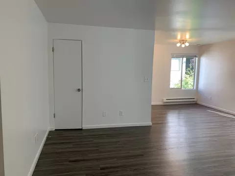 9800 5th Ave NE, Seattle, WA 98115