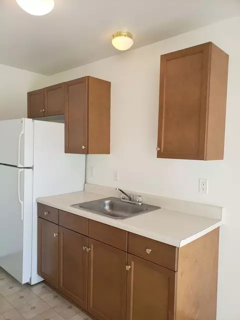 9800 5th Ave NE, Seattle, WA 98115