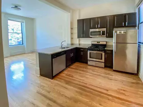 2954 N Racine Ave, Chicago, IL 60657