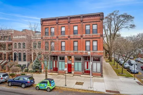 2954 N Racine Ave, Chicago, IL 60657