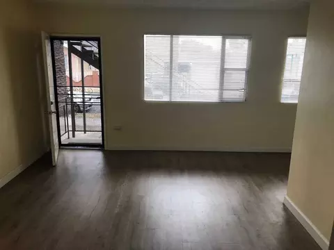 1497 Elm Ave, Long Beach, CA 90813