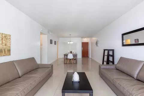 S Ocean Dr, Hollywood, FL 33019