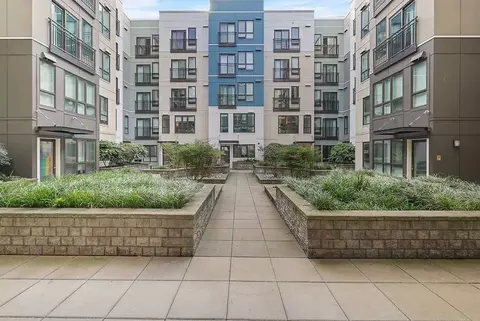523 Broadway E, Seattle, WA 98102 photo 30