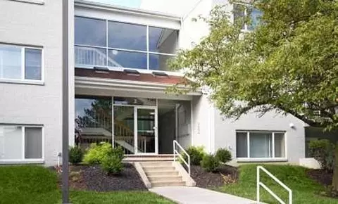 1 Kilglass Ct, Mays Chapel, MD 21093