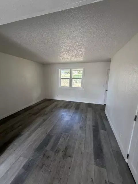 1419 NW Carden Ave, Pendleton, OR 97801 photo 4