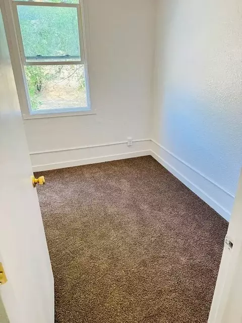 1419 NW Carden Ave, Pendleton, OR 97801 photo 12