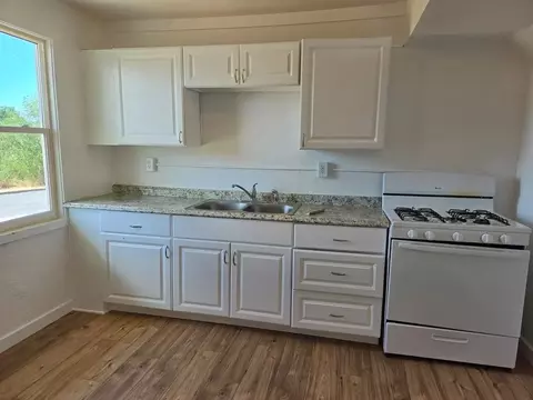 1419 NW Carden Ave, Pendleton, OR 97801 photo 8