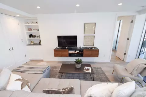 1720 Avenida Del Mundo, Coronado, CA 92118