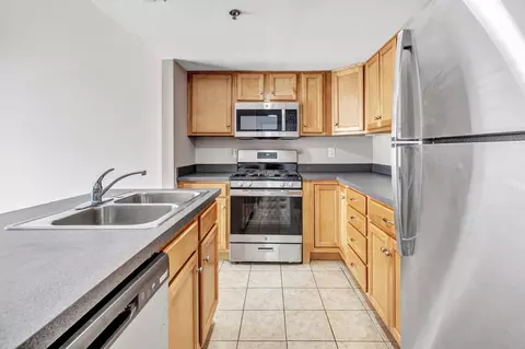 300 Schraffts Dr, Waterbury, CT 06705