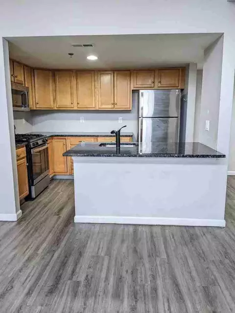 300 Schraffts Dr, Waterbury, CT 06705