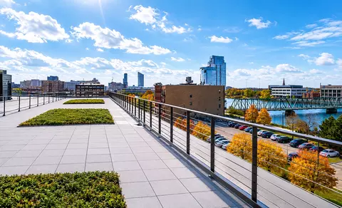 820 Monroe Ave NW, Grand Rapids, MI 49503