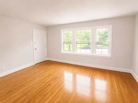 4327 Southern Pkwy, Louisville, KY 40214