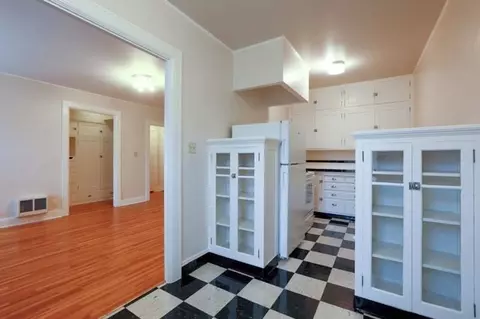 2185 SW Yamhill St, Portland, OR 97205