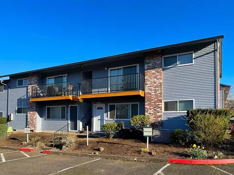 13070 SW Ash Ave, Tigard, OR 97223