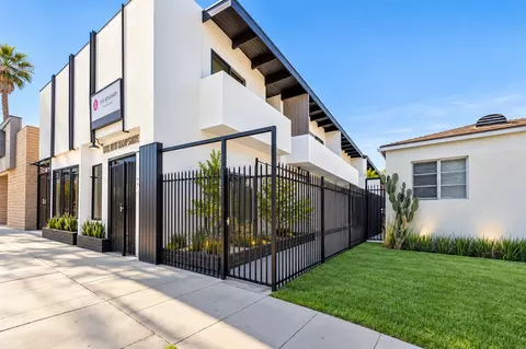 12121 Washington Pl, Los Angeles, CA 90066