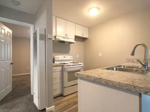 405 N Stanislaus St, Stockton, CA 95202
