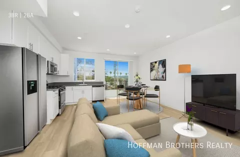 14825 Delano St, Los Angeles, CA 91411