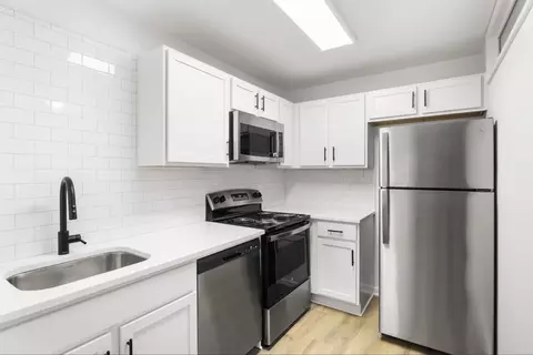 363 King St, Charleston, SC 29401