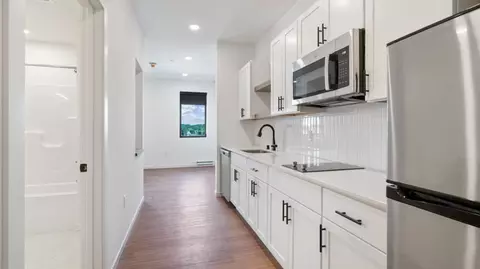 100 N Farwell St, Eau Claire, WI 54703