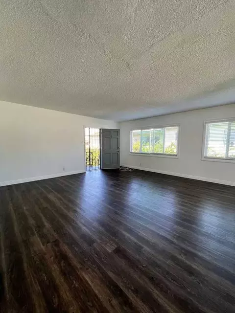 10222 S Dixon Ave, Inglewood, CA 90303