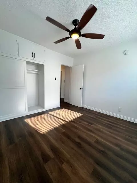 10222 S Dixon Ave, Inglewood, CA 90303