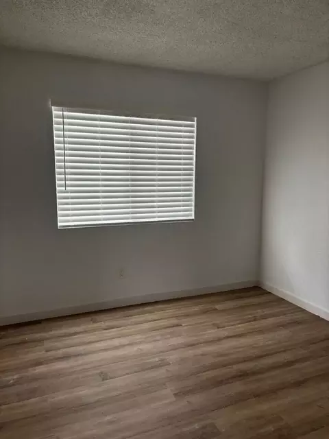 347 S Maple Ave, Rialto, CA 92376 photo 6