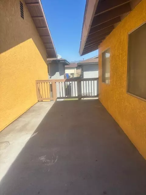347 S Maple Ave, Rialto, CA 92376