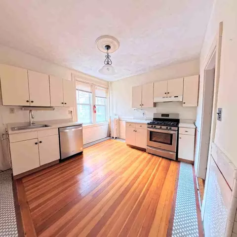 317 Saint Paul St, Brookline, MA 02446