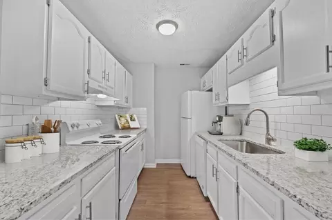 405 Tolbert Ct, Spring Lake, NC 28390