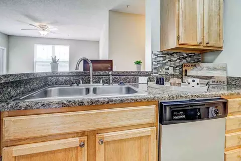 725 Heather Park Dr, Garner, NC 27529 photo 4