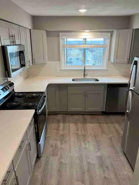 3104 3110 State St, Omaha, NE 68112 photo 2