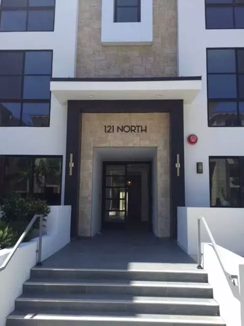 121 N Clark Dr, Los Angeles, CA 90048
