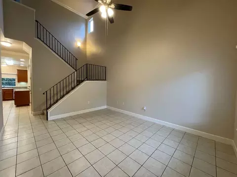 5046 Hackberry Ln, Sacramento, CA 95841