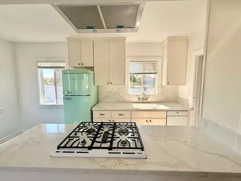 1801 W 39th St, Los Angeles, CA 90062