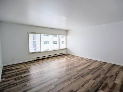 1015 Queen Anne Ave N, Seattle, WA 98109