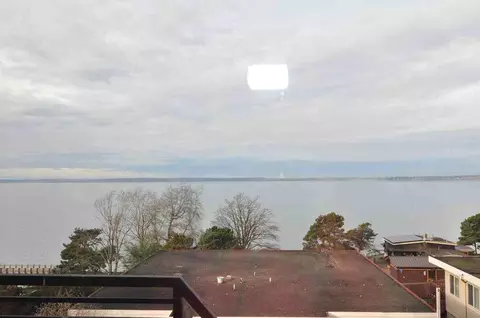 490 S State St, Bellingham, WA 98225